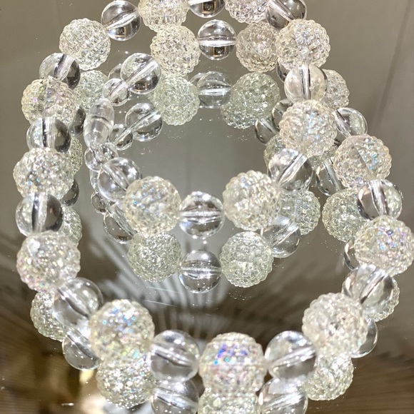 Vintage Lucite Beaded Necklace Clear Translucent Snowball Barrel Clasp 18” - Picture 3 of 5